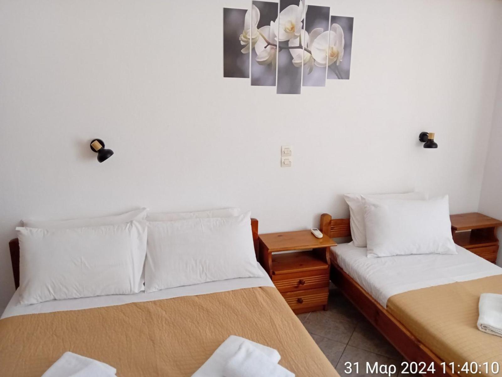 Happy Days Apartment Agia Galini  Ngoại thất bức ảnh